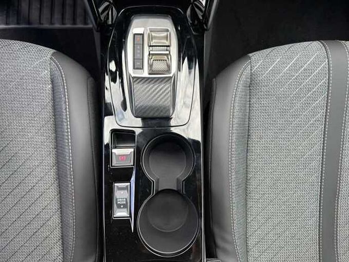 Peugeot 2008 Allure // ACC/Kamera 360°/LED/SHZ