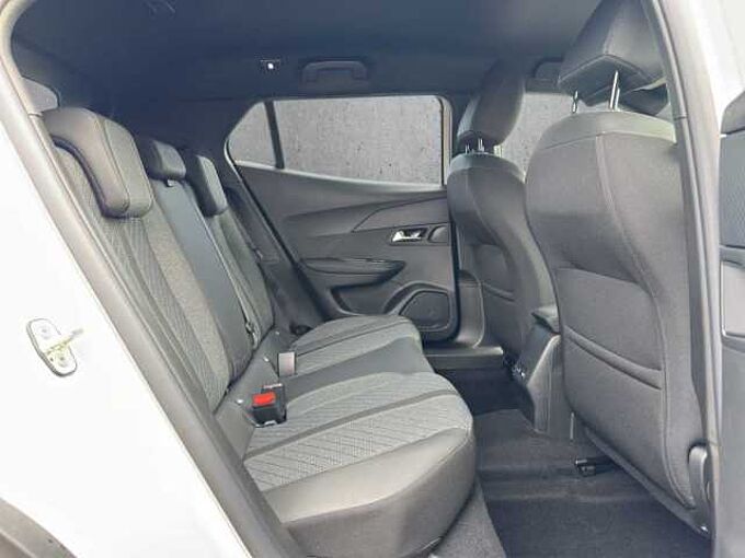 Peugeot 2008 Allure // ACC/Kamera 360°/LED/SHZ