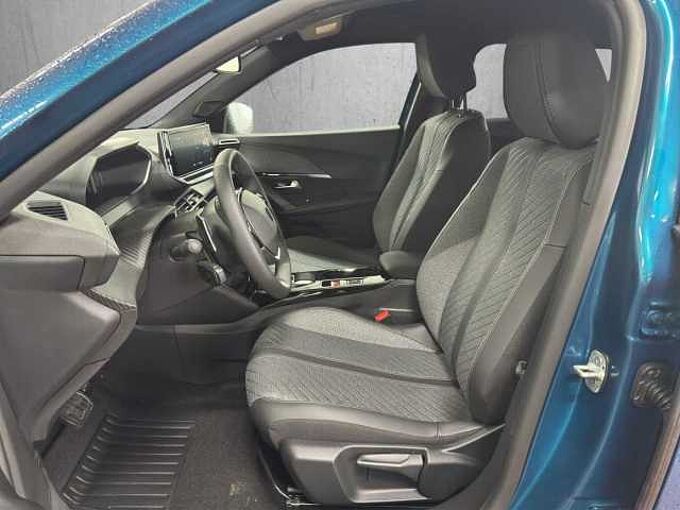 Peugeot 2008 Allure // ACC/Kamera 360°/LED/SHZ