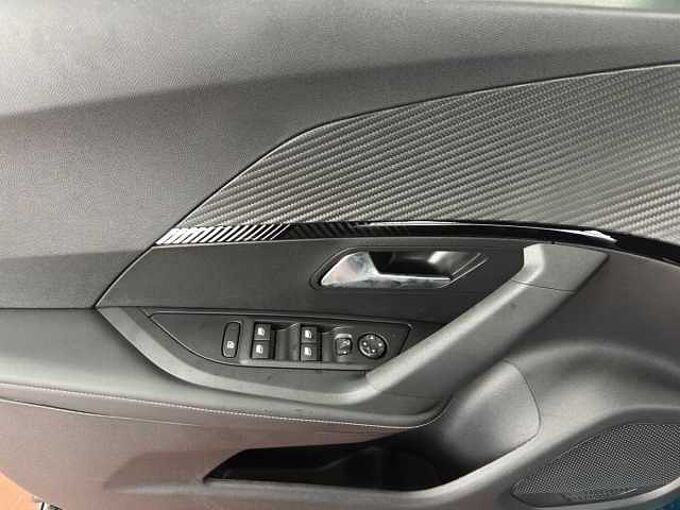 Peugeot 2008 Allure // ACC/Kamera 360°/LED/SHZ