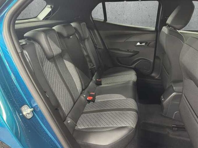 Peugeot 2008 Allure // ACC/Kamera 360°/LED/SHZ