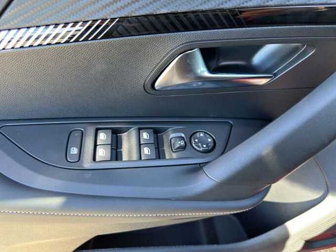 Peugeot 2008 Allure // ACC/Kamera 360°/LED/SHZ