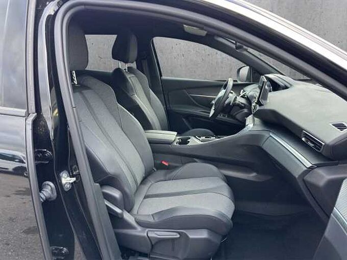 Peugeot 3008 Allure Pack Teilleder/Navi/Kamera