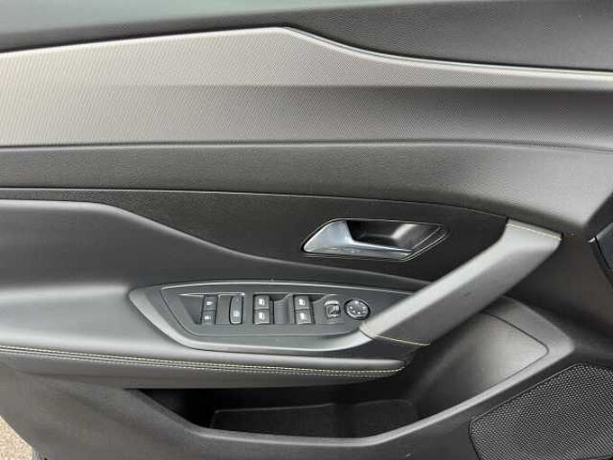 Peugeot 408 GT Leder/Lenkradheizung /el. Heckklappe