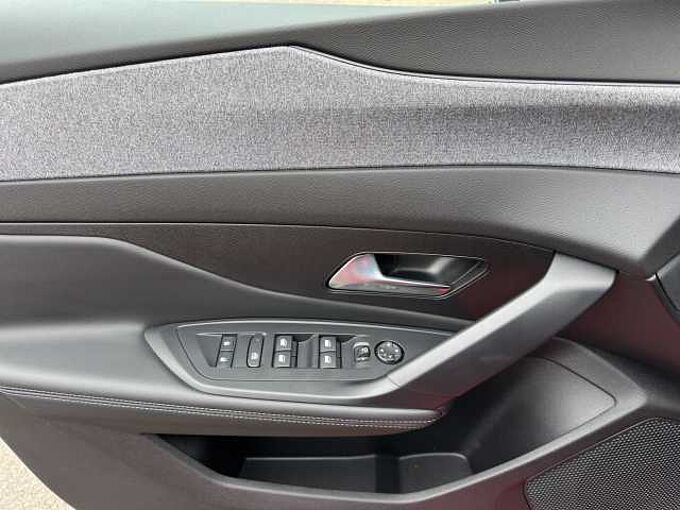 Peugeot 308 SW Allure Pure Tech Keyless Go/ Kamera/Teilleder