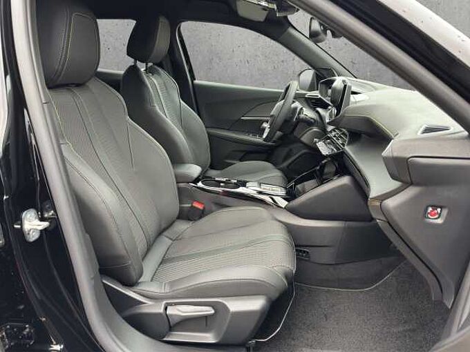 Peugeot 2008 GT Teilleder/Navi/Alu/PDC vo + hi