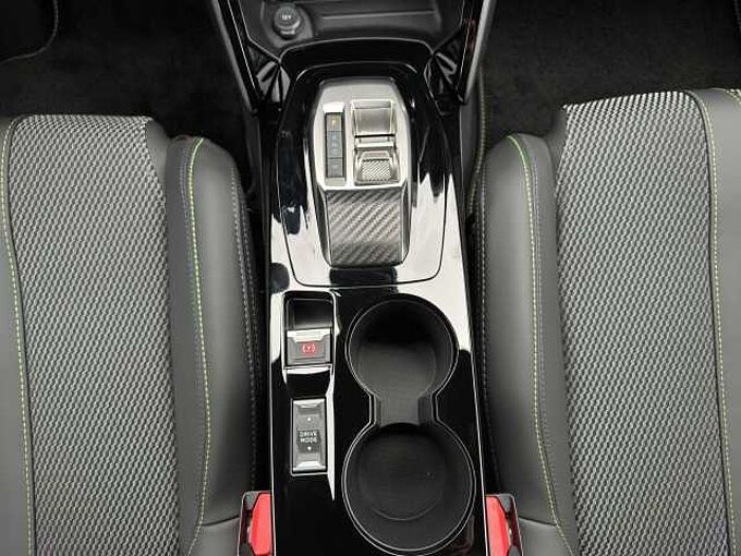 Peugeot 2008 GT Teilleder/Navi/Alu/PDC vo + hi