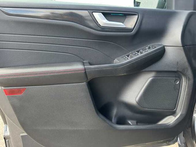 Ford Kuga 2.0 ST Line // Rückfahrkamera/Navi