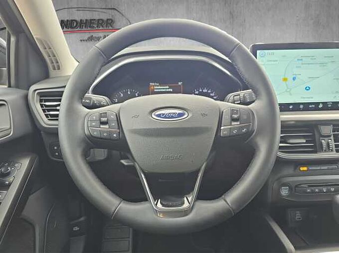 Ford Focus Titanium Navigationssysztem/Rückfahrkamera