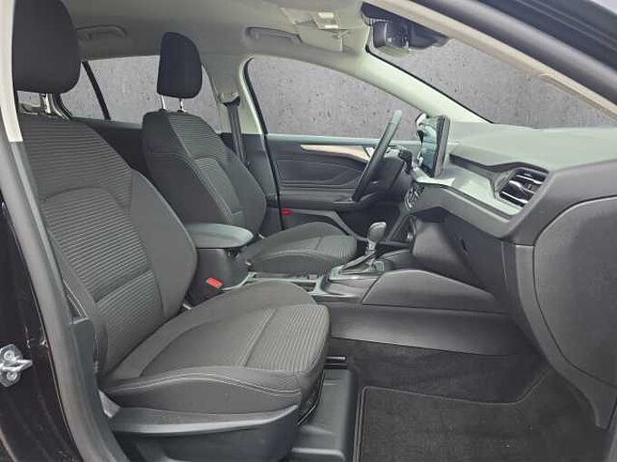 Ford Focus Titanium Navigationssysztem/Rückfahrkamera